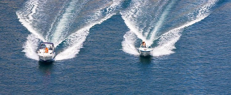 Sicher Motorboot fahren mit einer Motorboothaftpflicht